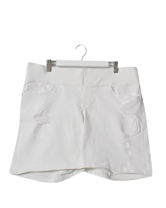 A White Shorts from Ripe in size S for maternity. (Front View)