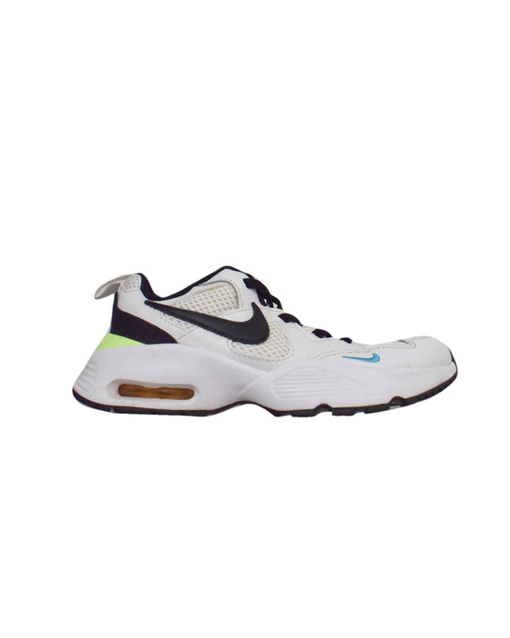 A White Sneakers from Nike in size 6T for boy. (Front View)