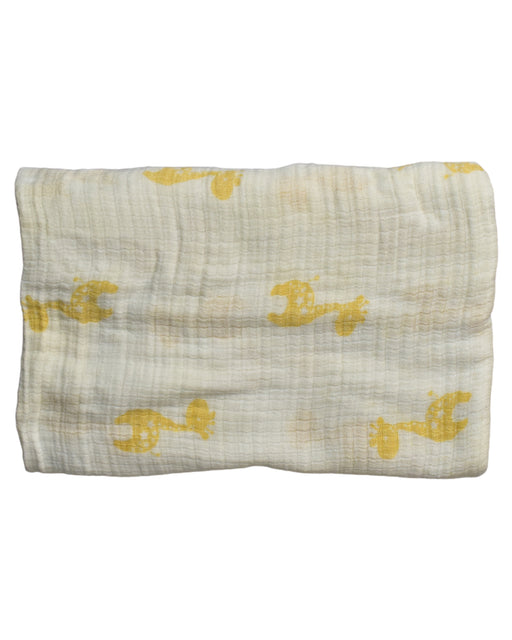 A Ivory Blankets from Aden & Anais in size O/S for neutral. (Front View)