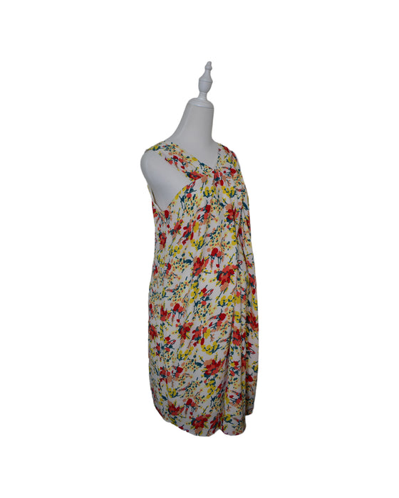 A White Sleeveless Dresses from Bove in size M for maternity. (Front View)