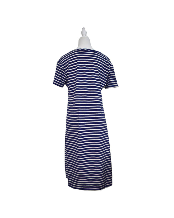 A Blue Short Sleeve Dresses from Spring in size XL for maternity. (Back View)