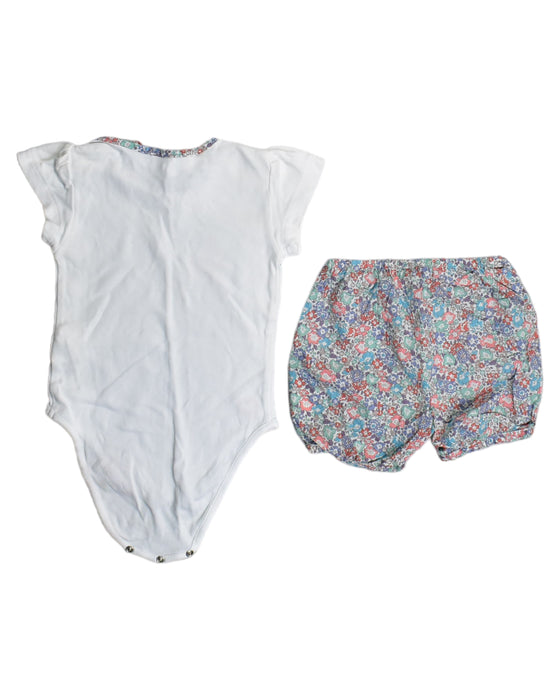 A White Shorts Sets from Chateau de Sable in size 3-6M for girl. (Back View)