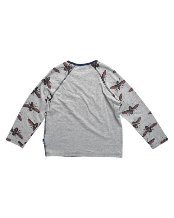 A Grey Long Sleeve T Shirts from Claessens'Kids in size 6T for boy. (Back View)