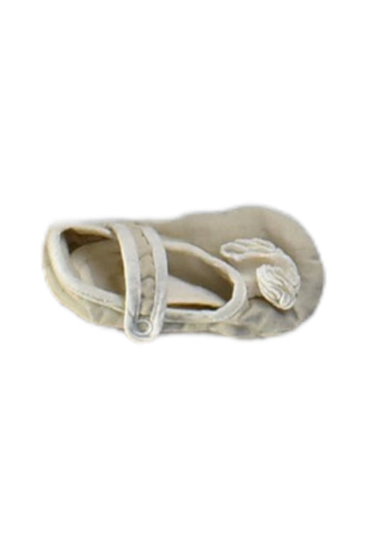 A Silver Sneakers from Chateau de Sable in size Newborn for neutral. (Front View)