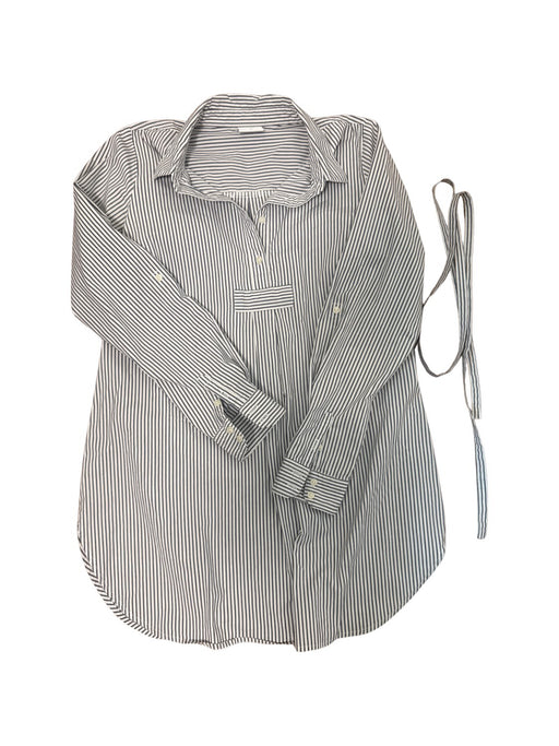 A Blue Long Sleeve Shirts from Mamalicious in size M for maternity. (Front View)