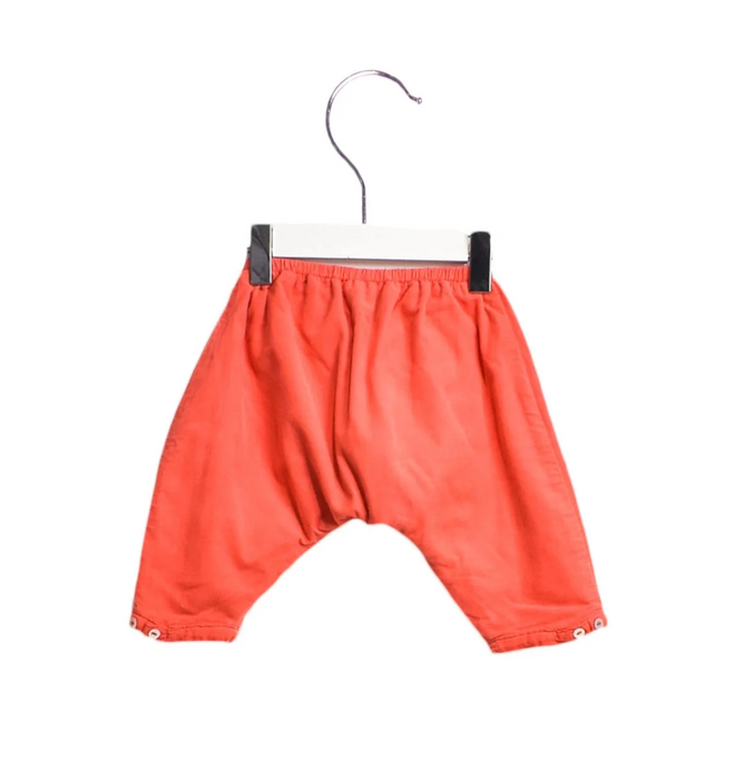 A Orange Casual Pants from Arsène et les pipelettes in size 3-6M for girl. (Back View)