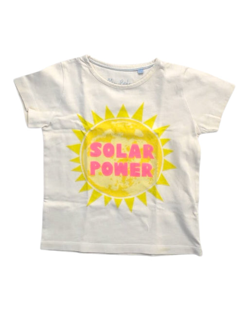 A White Short Sleeve T Shirts from Boden in size 4T for girl. (Front View)