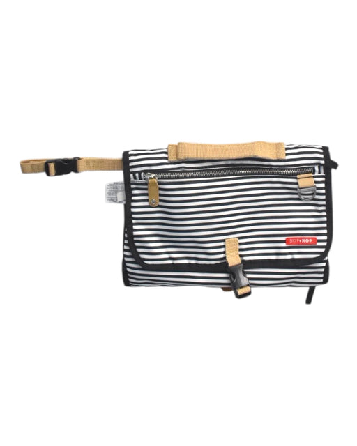 A Black Diaper Bags from Skip Hop in size O/S for neutral. (Front View)