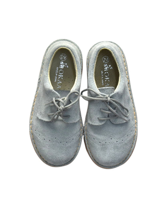 A Grey Dress Shoes from Okaa in size 5T for neutral. (Back View)