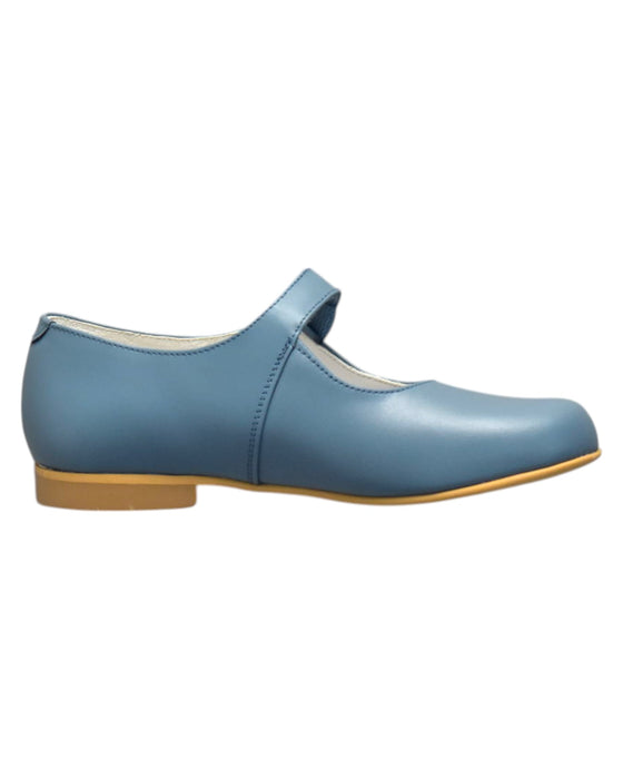 A Blue Flats from Okaa in size 6T for girl. (Front View)