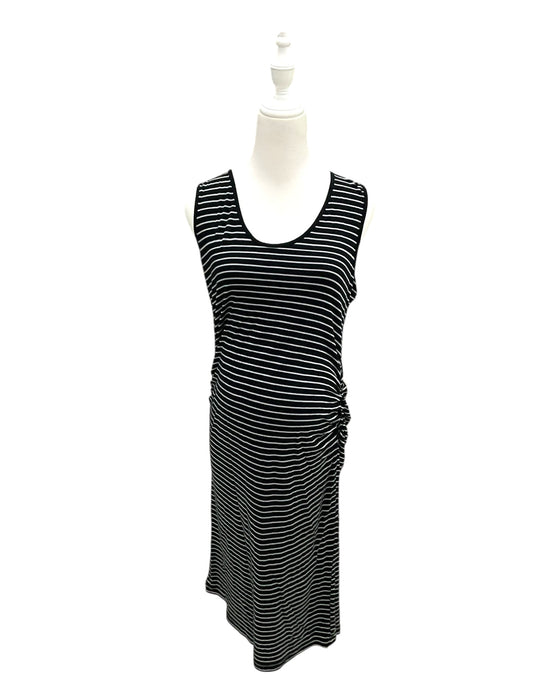 A Black Sleeveless Dresses from Ripe in size Maternity-L for maternity. (Front View)