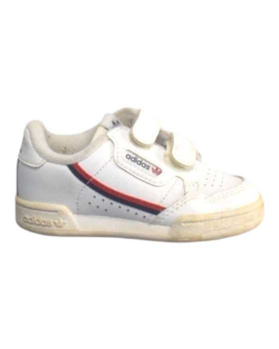 A White Sneakers from Adidas in size 18-24M for boy. (Front View)
