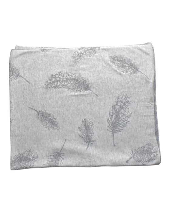 A Grey Blankets from Purebaby in size O/S for boy. (Front View)