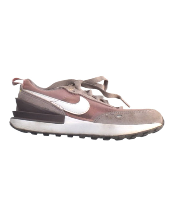 A Multicolour Sneakers from Nike in size 5T for girl. (Front View)