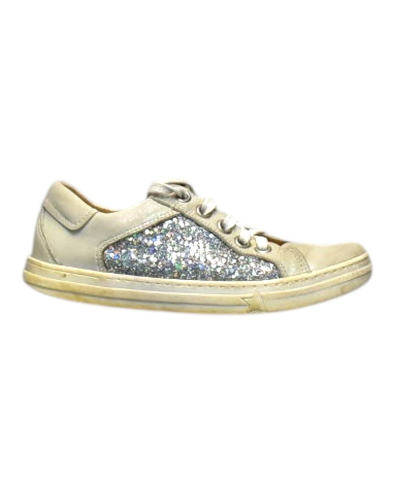 A White Sneakers from Froddo in size 11Y for girl. (Front View)