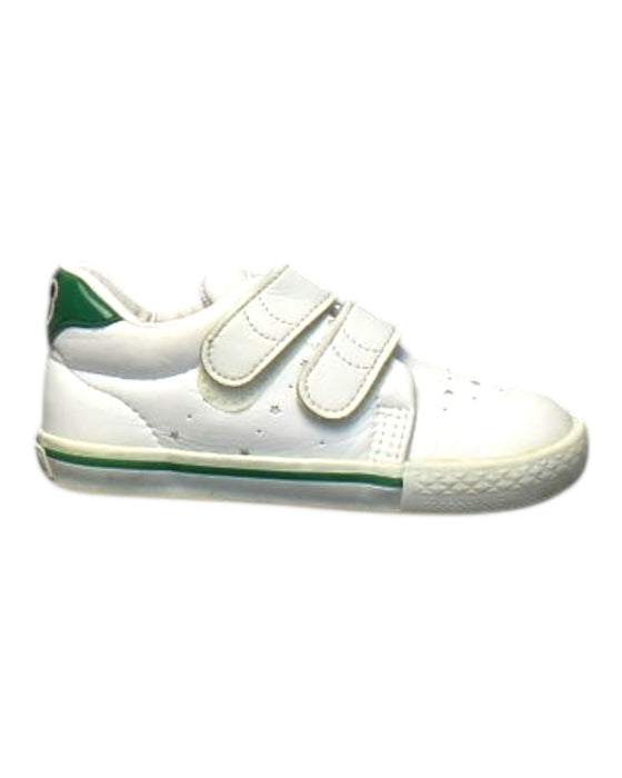 A White Sneakers from Double B Mikihouse in size 3T for boy. (Back View)