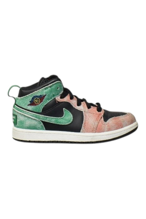 A Multicolour Sneakers from Nike in size 6T for boy. (Front View)