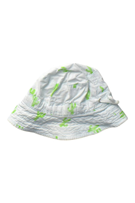 A White Sun Hats from Kidsagogo in size 6T for boy. (Back View)