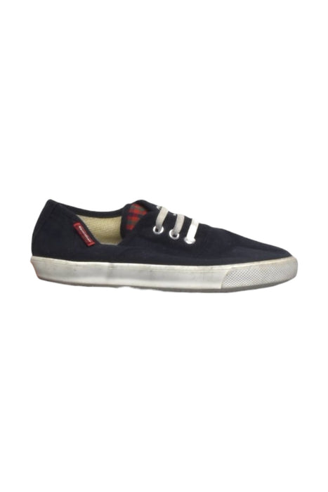 A Black Sneakers from Familiar in size 6T for neutral. (Front View)