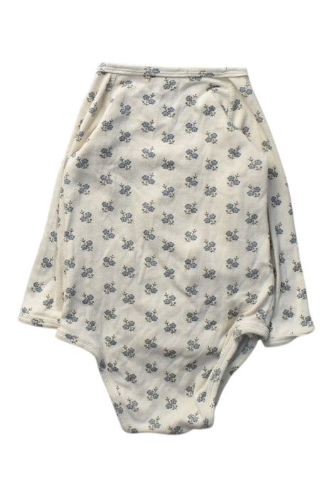A White Long Sleeve Rompers from Benebene in size 3-6M for girl. (Back View)