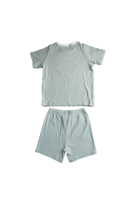 A Green Shorts Sets from Mori in size 3T for boy. (Back View)