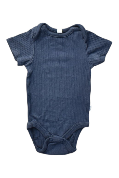 A Navy Short Sleeve Bodysuits from Mori in size Newborn for boy. (Front View)