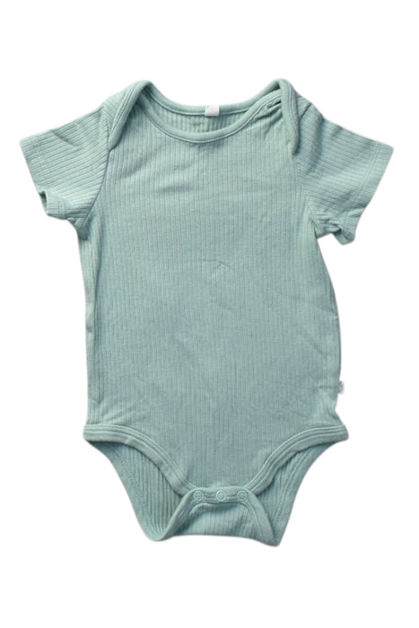 A Green Short Sleeve Bodysuits from Mori in size 6-12M for boy. (Front View)