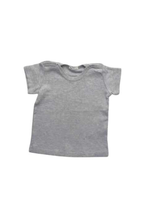 A Grey Short Sleeve T Shirts from United Colors Of Benetton in size 3-6M for boy. (Front View)
