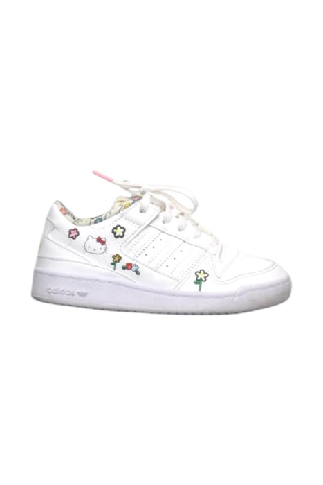 A White Sneakers from Adidas in size 6T for girl. (Front View)