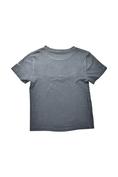 A Black Short Sleeve T Shirts from Nike in size 6T for boy. (Back View)