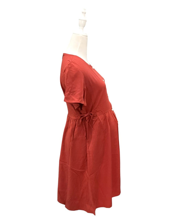 A Red Short Sleeve Dresses from Dear in size Maternity-S for maternity. (Back View)