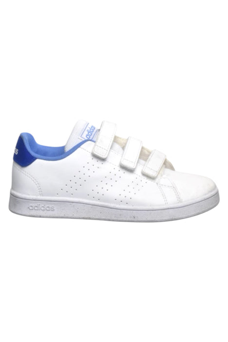 A White Sneakers from Adidas in size 7Y for boy. (Front View)