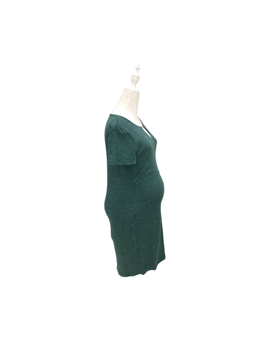A Green Short Sleeve Dresses from Mothercot in size Maternity-S for maternity. (Back View)