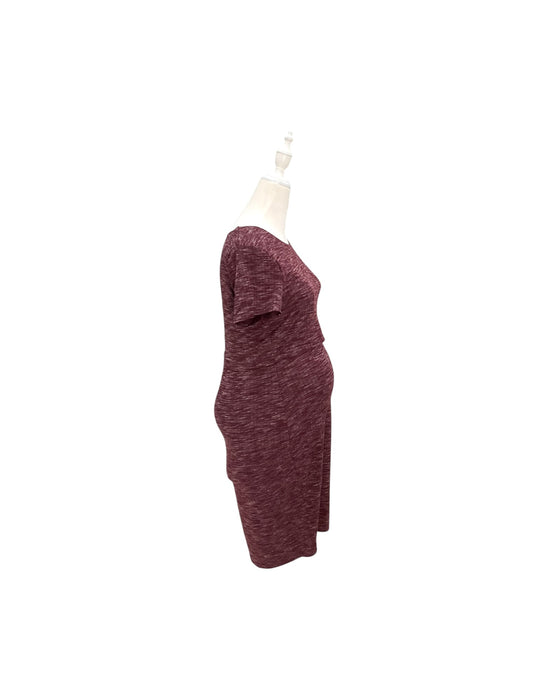 A Burgundy Short Sleeve Dresses from Dear in size Maternity-S for maternity. (Back View)