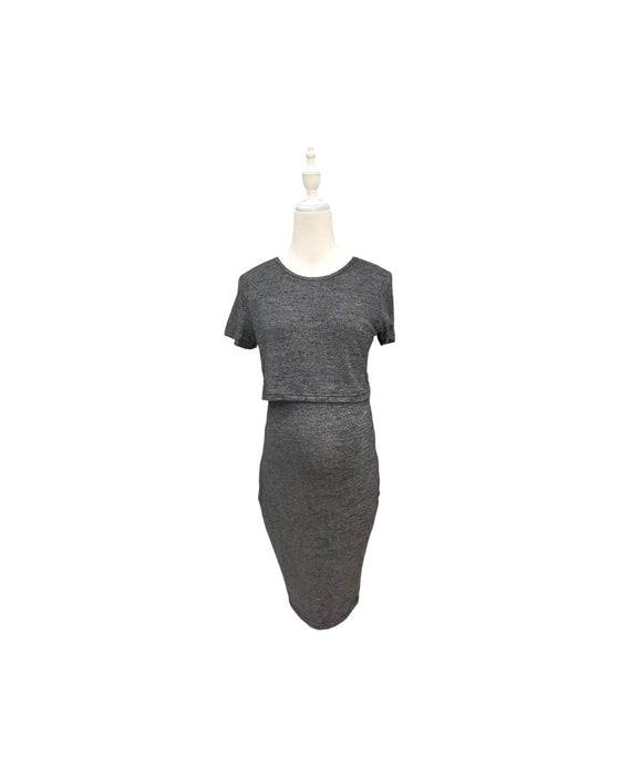 A Grey Short Sleeve Dresses from Mothercot in size Maternity-S for maternity. (Front View)
