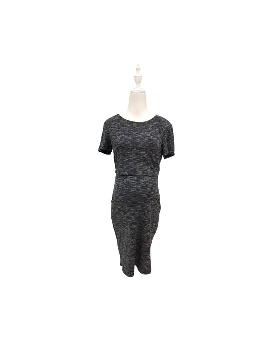 A Grey Short Sleeve Dresses from Dear in size Maternity-S for maternity. (Front View)