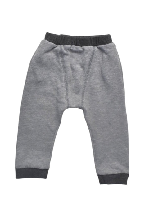 A Grey Sweatpants from Yellowsub in size 6-12M for boy. (Back View)
