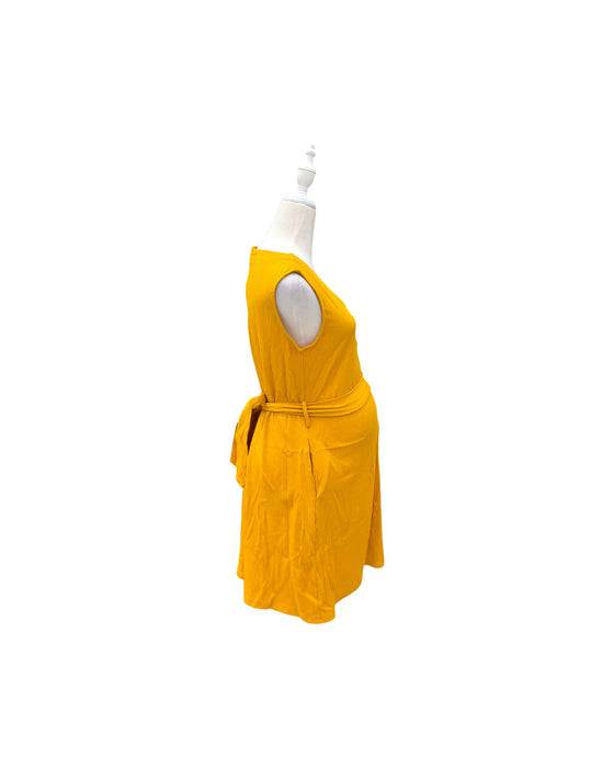 A Yellow Sleeveless Dresses from Mothercot in size Maternity-S for maternity. (Back View)