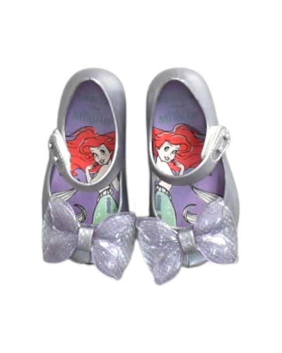 A Silver Flats from Mini Melissa in size 18-24M for girl. (Back View)
