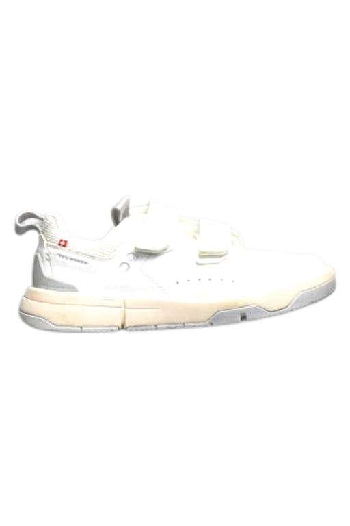 A White Sneakers from On  in size 5T for girl. (Front View)