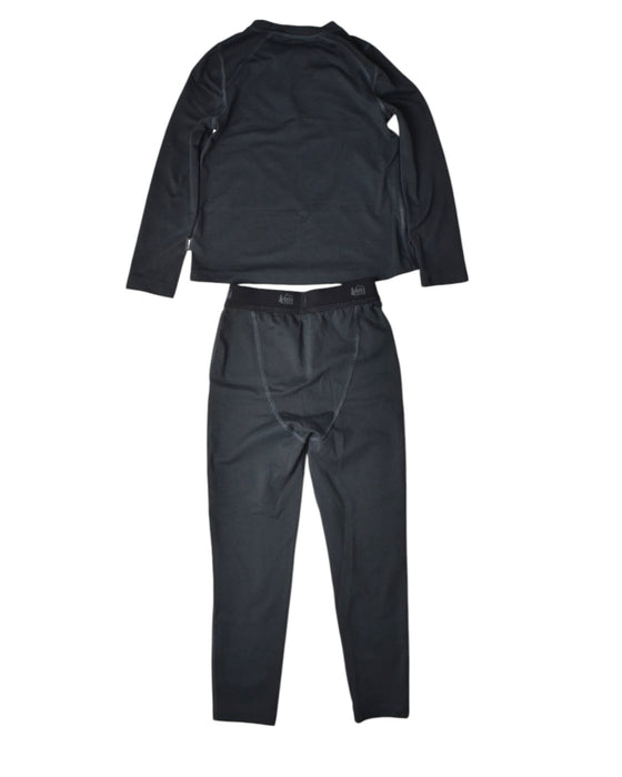A Black Base Layers from REI in size 4T for boy. (Back View)