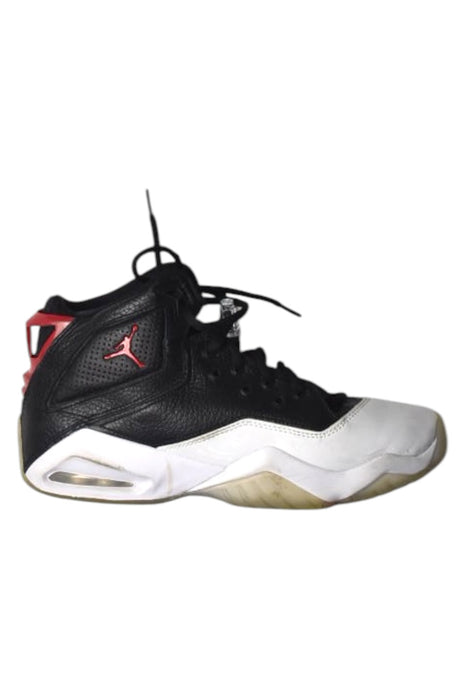 A Black Sneakers from Air Jordan in size 14Y for boy. (Front View)