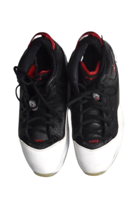 A Black Sneakers from Air Jordan in size 14Y for boy. (Back View)