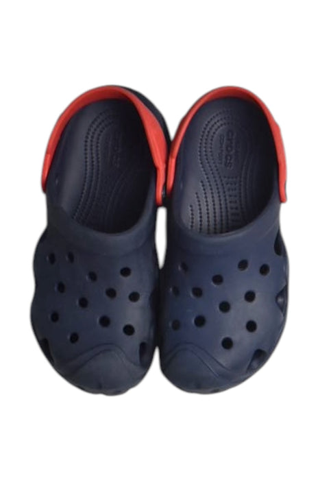 A Black Sandals from Crocs in size 6T for boy. (Back View)