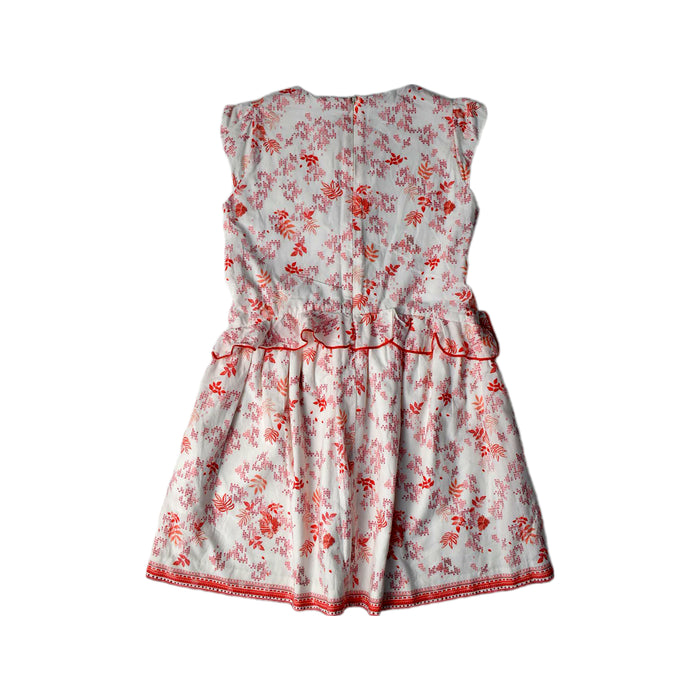 A White Sleeveless Dresses from Chateau de Sable in size 6T for girl. (Back View)