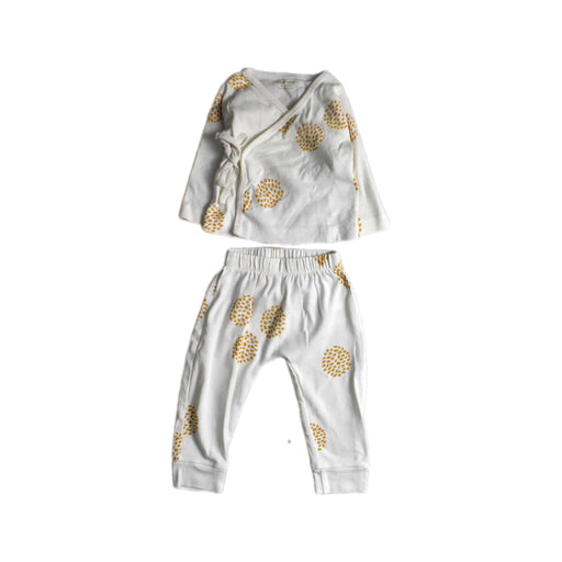 A White Pants Sets from Le Petit Society in size 3-6M for girl. (Front View)