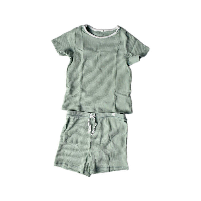 A Green Shorts Sets from Mori in size 18-24M for boy. (Front View)