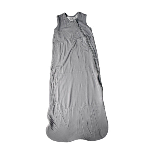A Grey Sleepsacs from Kyte Baby in size L for neutral. (Front View)
