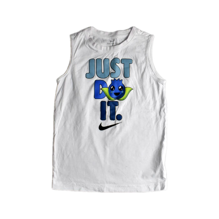 A White Sleeveless T Shirts from Nike in size 7Y for boy. (Front View)
