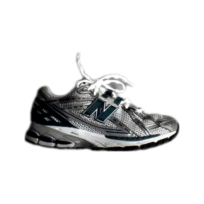 A Silver Sneakers from New Balance in size 11Y for neutral. (Front View)